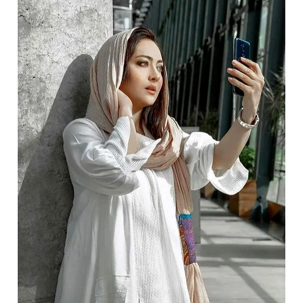 چند عکس‌ خصوصی از جذابترین بازیگر سینما ایران ببینید
