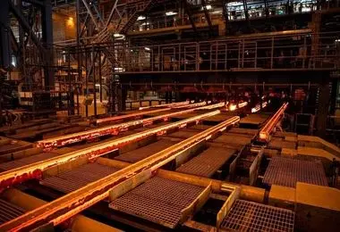 ساخت مجدد صنایع آسیب‌دیده فولاد چقدر زمان نیاز دارد؟