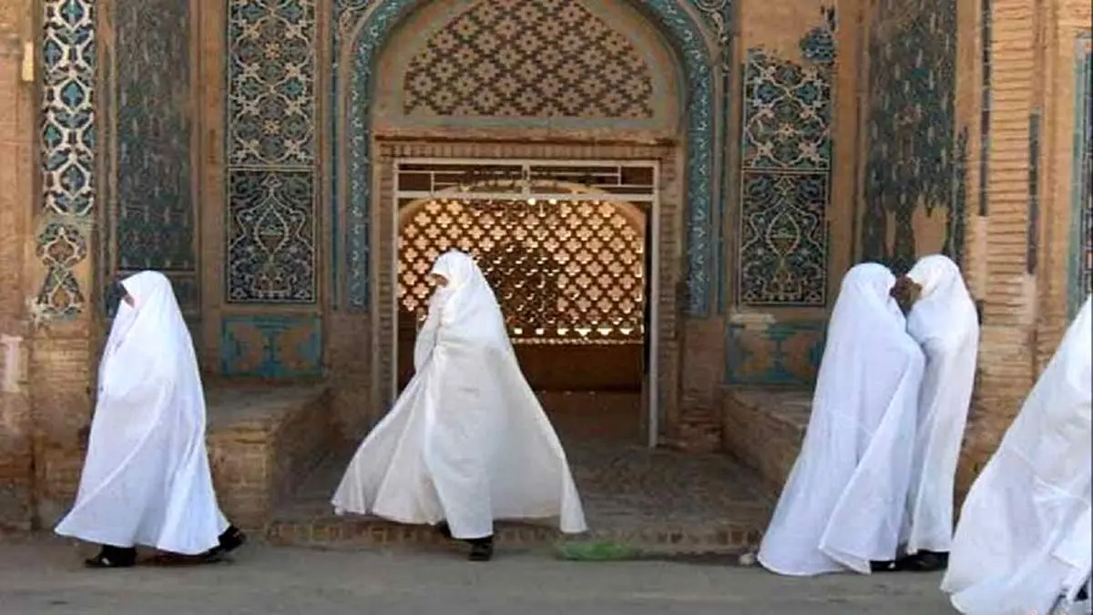 شهری که زنانش چادر سفید میپوشند! +تصاویر