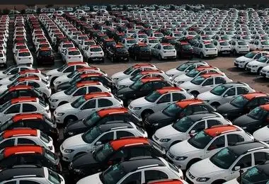 اعلام اسامی ۱۱ ساختمان پرخطر و بحرانی بازار تهران