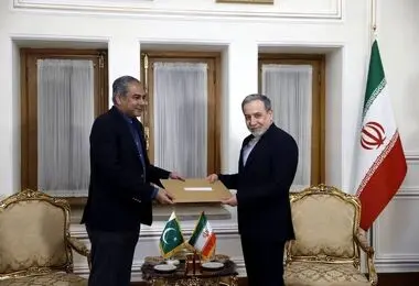 رایزنی وزیران خارجه ایران و ایتالیا در مورد یادداشت تفاهم اسلام آباد