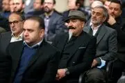 این چهره عجیب غریب در  دیدار فعالان اقتصادی با رهبر انقلاب سوژه شد+عکس