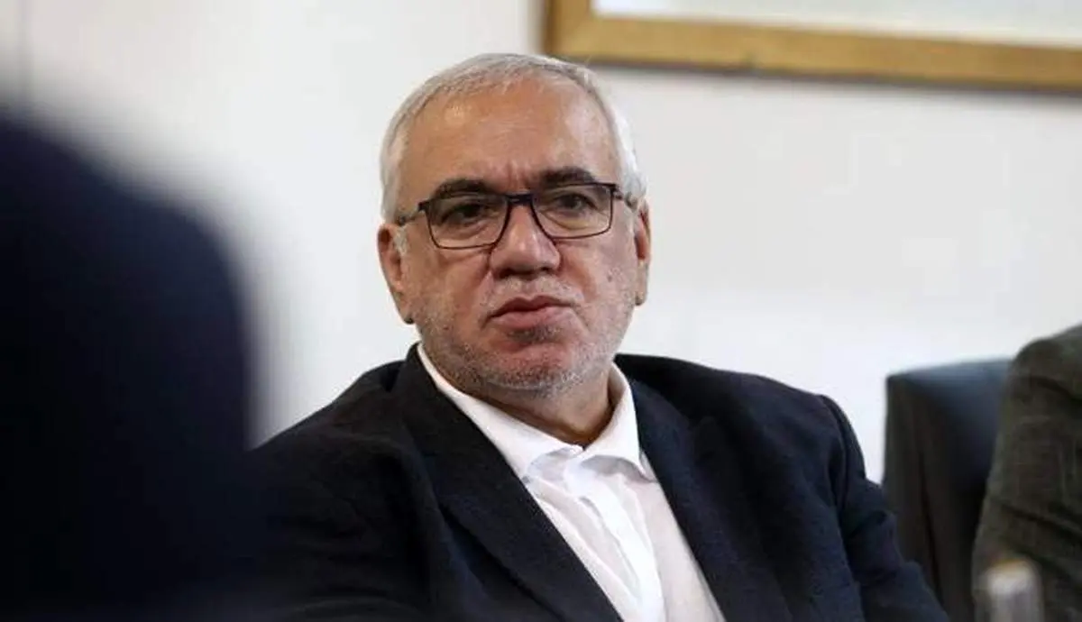 فتحاللهزاده: این وصلهها به آجورلو نمیچسبد