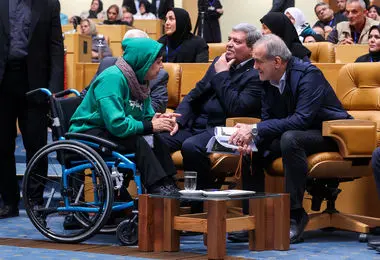 پزشکیان:  ما در برابر توانمندی‌ها و از آن بالاتر قدرت اراده و پشتکار افراد دارای معلولیت سر تعظیم فرود می‌آوریم