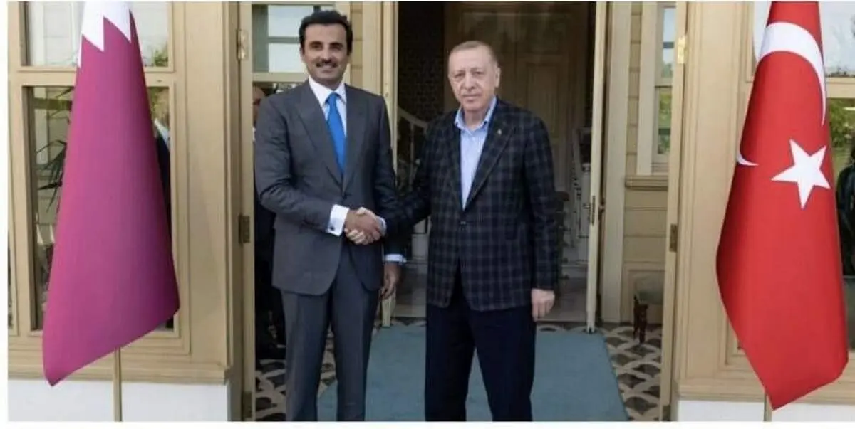 پوشش متفاوت امیر قطر/ ببینید