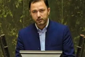 نماینده مجلس از رفتار تیم همراه رئیسی انتقاد کرد
