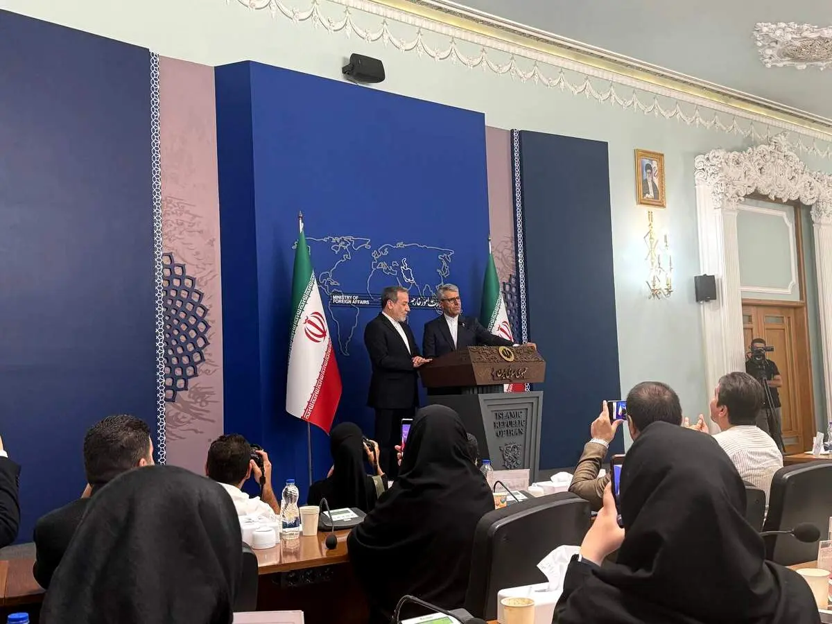 عراقچی: کار خبرنگاران سخت تر از کار ما است