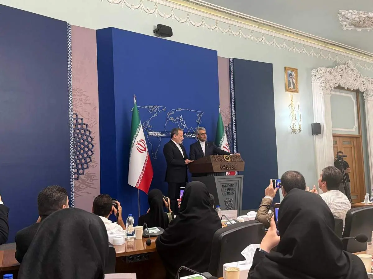 عراقچی: کار خبرنگاران سخت تر از کار ما است