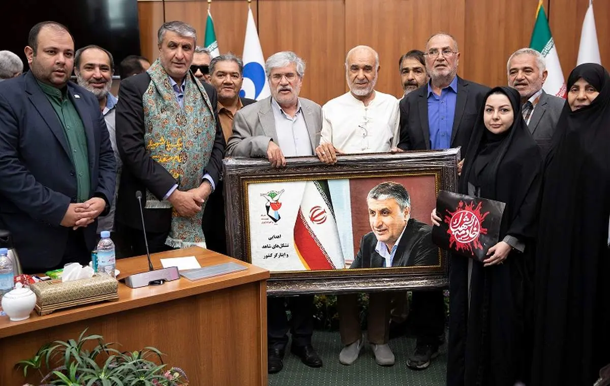 اسلامی: انشاالله هیاهوی جهانی علیه صنعت هستهای ایران را از بین خواهیم برد