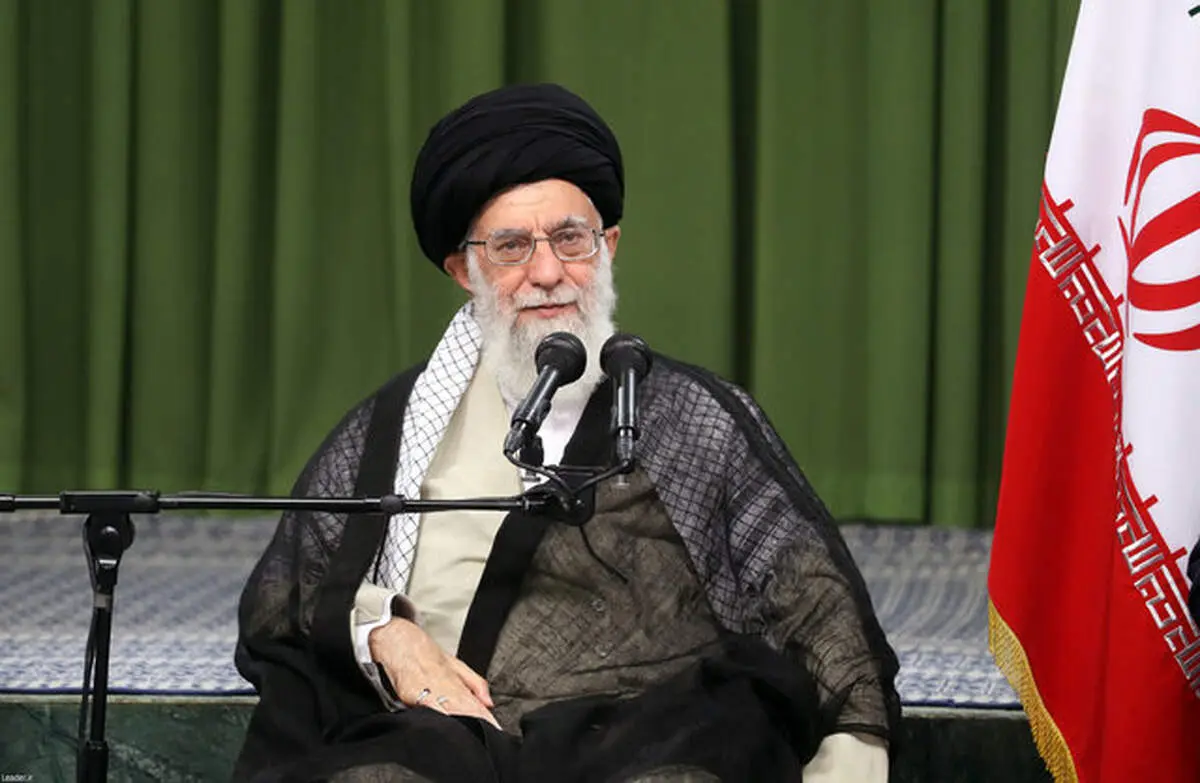 نظر رهبر انقلاب درباره یک فیلم و بی حجابی زنان در آن فیلم + ببینید 