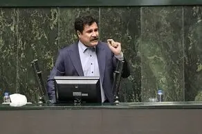 تقاضای مجدد استعفای حسین‌زاده اعلام وصول شد