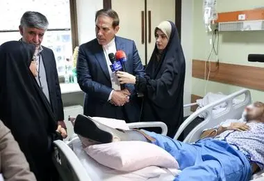 جهانگیر با مجروحان حوادث اخیر دیدار و گفت‌وگو کرد