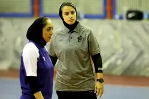 فرهاد مجیدی، الگوی خانم سرمربی شد!