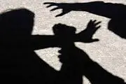 تعرض وحشیانه در حمام خانه مجردی به دختر تنها/ همسایه تعمیراتی دوربین گذاشته بود
