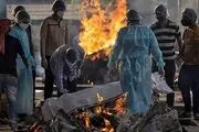 تصاویر تکان دهنده از سوزاندن قربانیان کرونا در هند!
