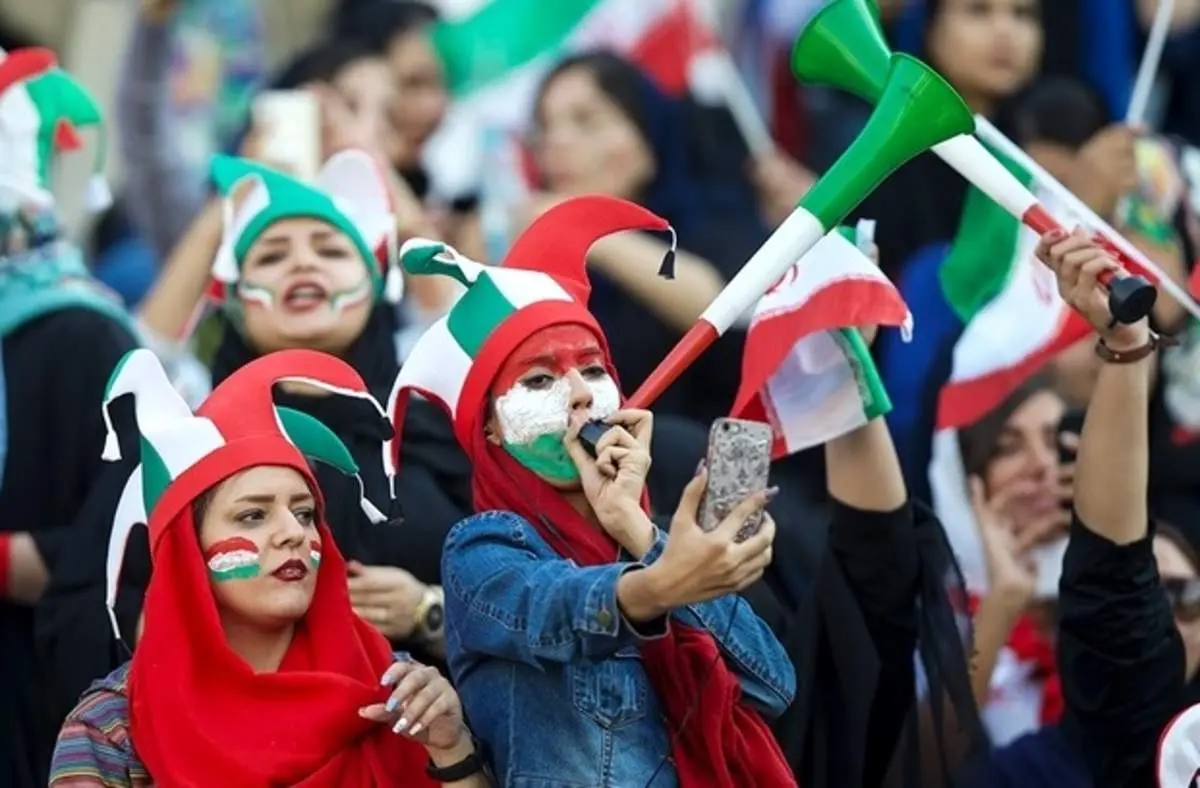 نامه مهم به رئیسی: از ورود زنان به ورزشگاه جلوگیری کنید!