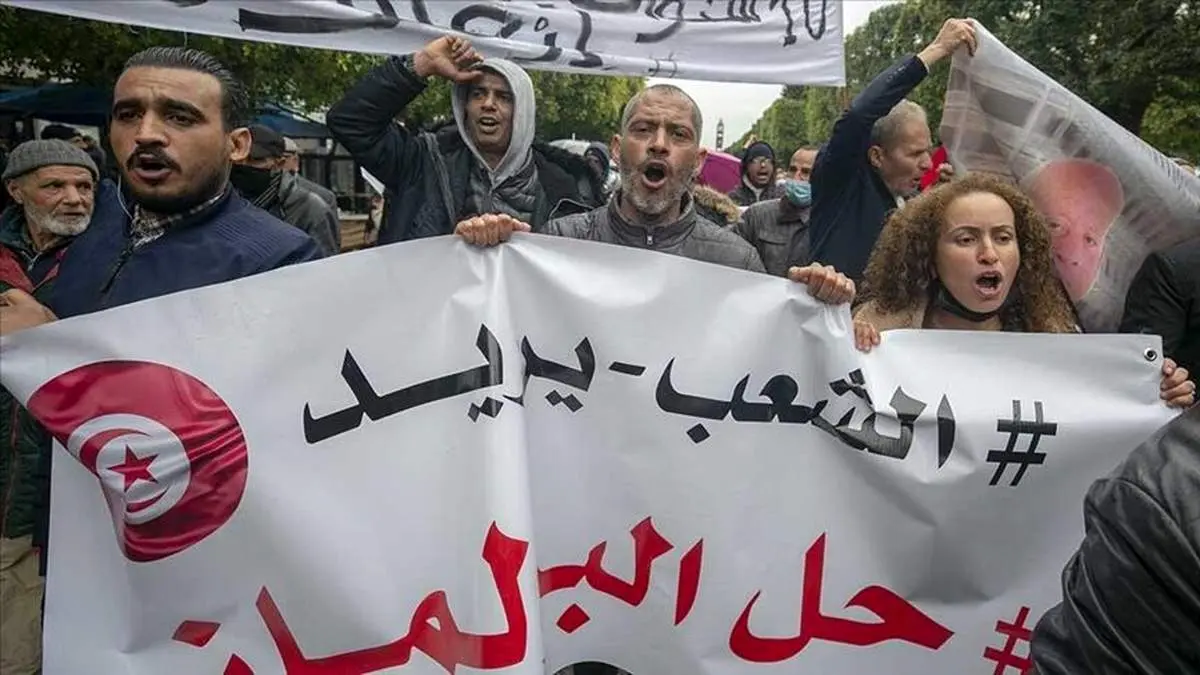 بحران‌های سیاسی معترضان را به خیابان آورد+جزییات