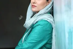پریناز ایزدیار با کت و شلوار کله غازی مرزهای خوش تیپی را جابجا کرد/ ببینید