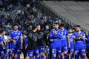 حضور همسران دو بازیکن استقلالی در استادیوم آزادی خبرساز شد +عکس