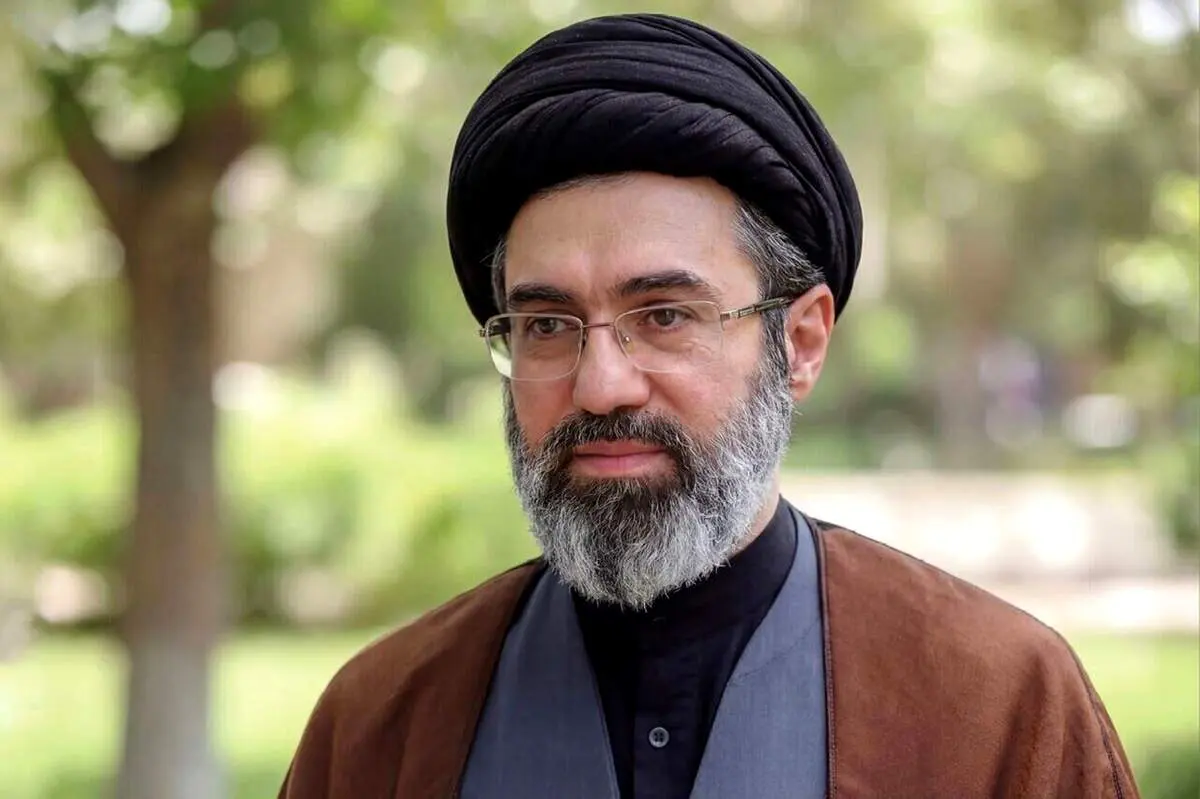 رهبر انقلاب: احقاق حقوق تضعیف‌شده ملت ایران باید پیگیری شود