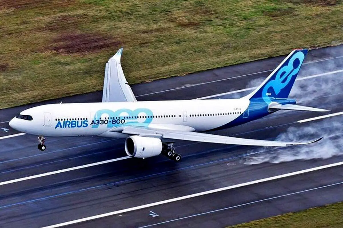 لحظه فرود فوق‌العاده ایرباس از دید خلبان + فیلم