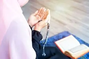 حکم خواندن دعا در ایام عادت ماهانه/ خواندن کدام دعا در پریودی حرام است؟