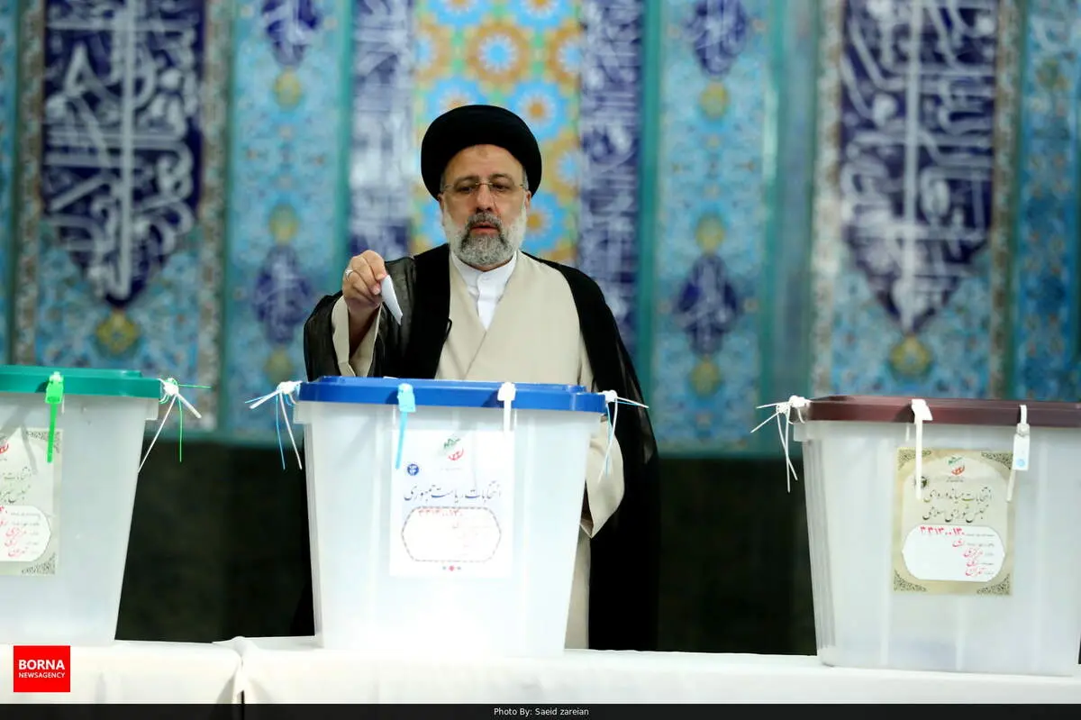 حجت‌الاسلام رییسی آرای خود را در شهرری به صندوق انداخت