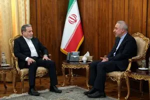 دیدار سرکنسول جدید ایران در هنگ‌کنگ با عراقچی