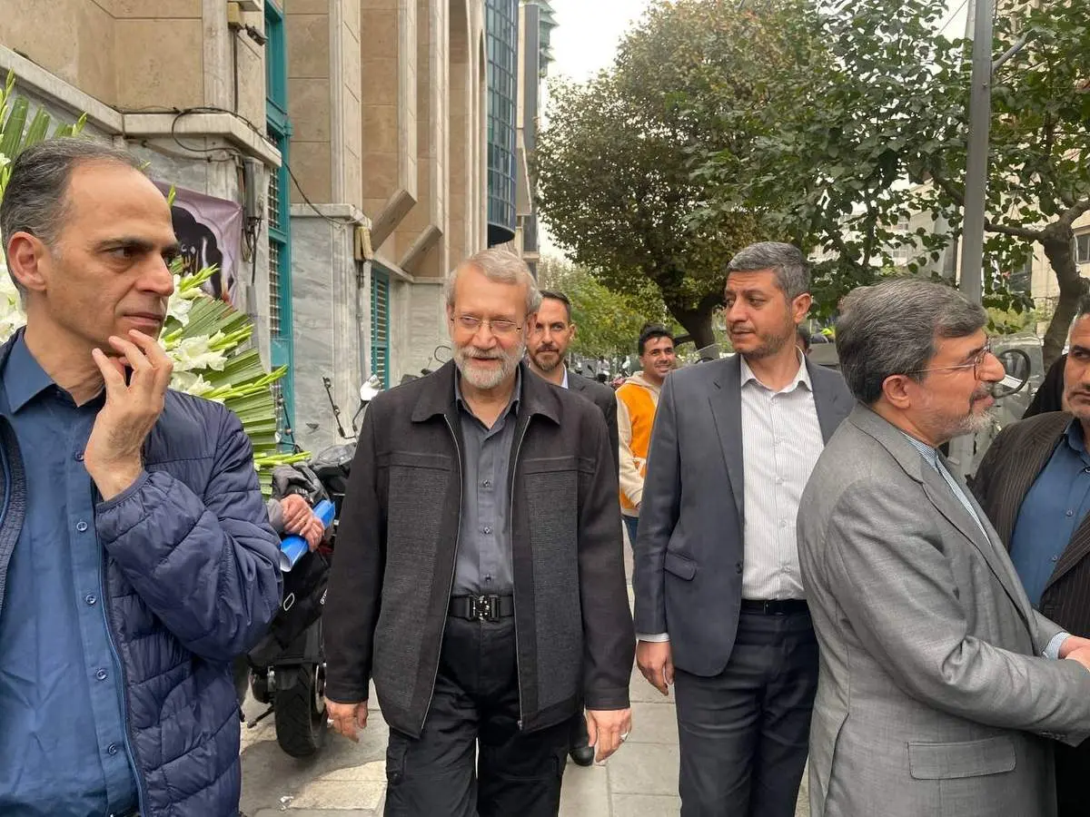حسن روحانی در مراسم ترحیم همسر رئیس دیوان عالی کشور + ببینید