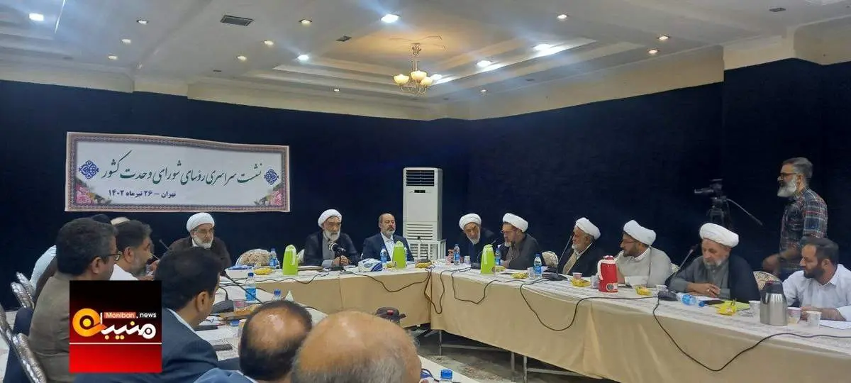 فشارهای اقتصادی تشدید شده، مردم بزرگواری و صبوری به خرج میدهند و تحمل میکنند