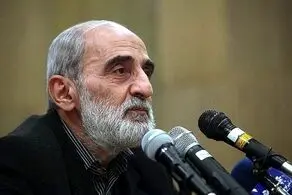 کنایه شریعتمداری به خاتمی: بیانیه کمترین تفاوتی با مواضع انگلیس و آمریکا ندارد