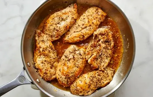 طرز تهیه فیله مرغ با سس کره و سیر/ ساده و سریع