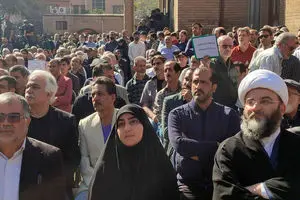 زینب سلیمانی در مراسم تشییع بازیگر معروف حضور یافت + عکس 