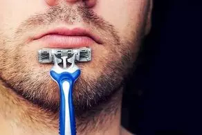 خلاقیت خنده دار پدر ایرانی در پیوند ژیلت و انبر قفلی مرزهای صرفه جویی را جا به جا کرد