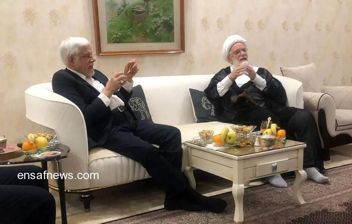 دیدار کروبی با عارف/ کروبی: هیچ انتظار شخصی از دولت ندارم و دولت هر کار می‌تواند برای مردم انجام دهد