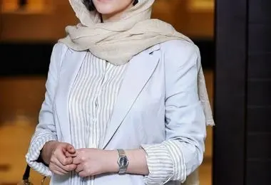 گریه و بغض پردیس احمدیه در لحظات تحویل سال/ فیلم