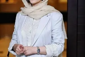 گریه و بغض پردیس احمدیه در لحظات تحویل سال/ فیلم
