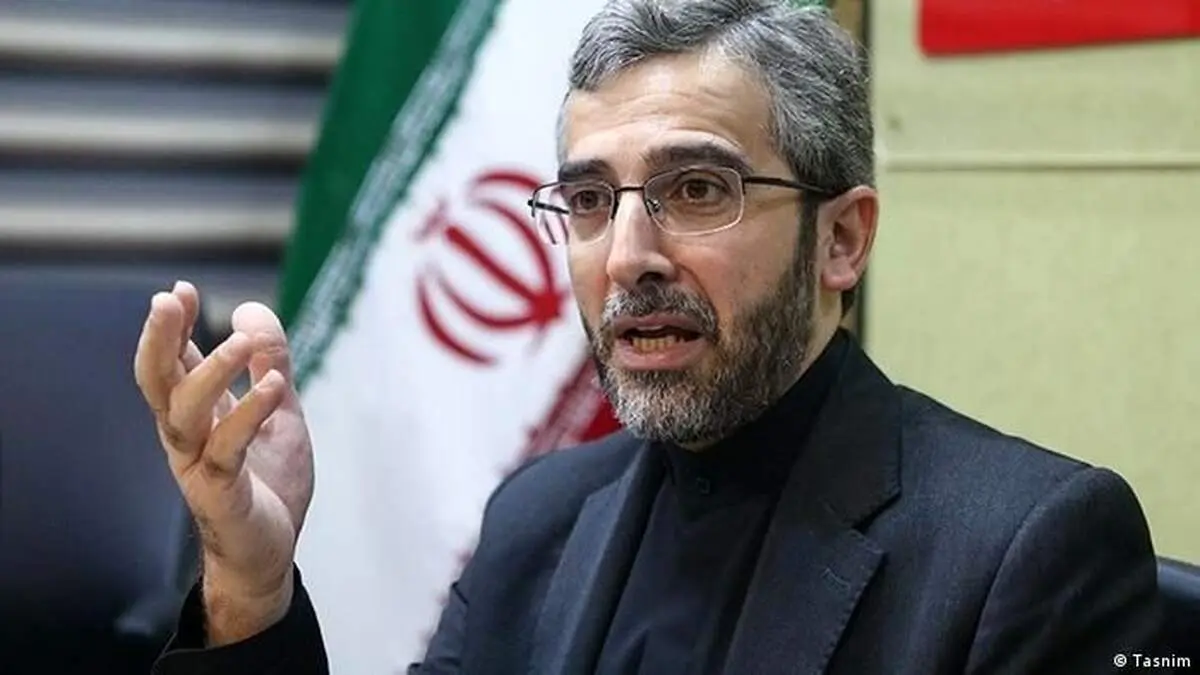 پیشنهاد مورا در سفر به تهران چه بود؟