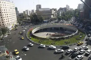 خط و نشان کشیدن برای بانک‌ها در دیوارنگاره میدان ولیعصر: بانک‌ها غلط می‌کنند ...!