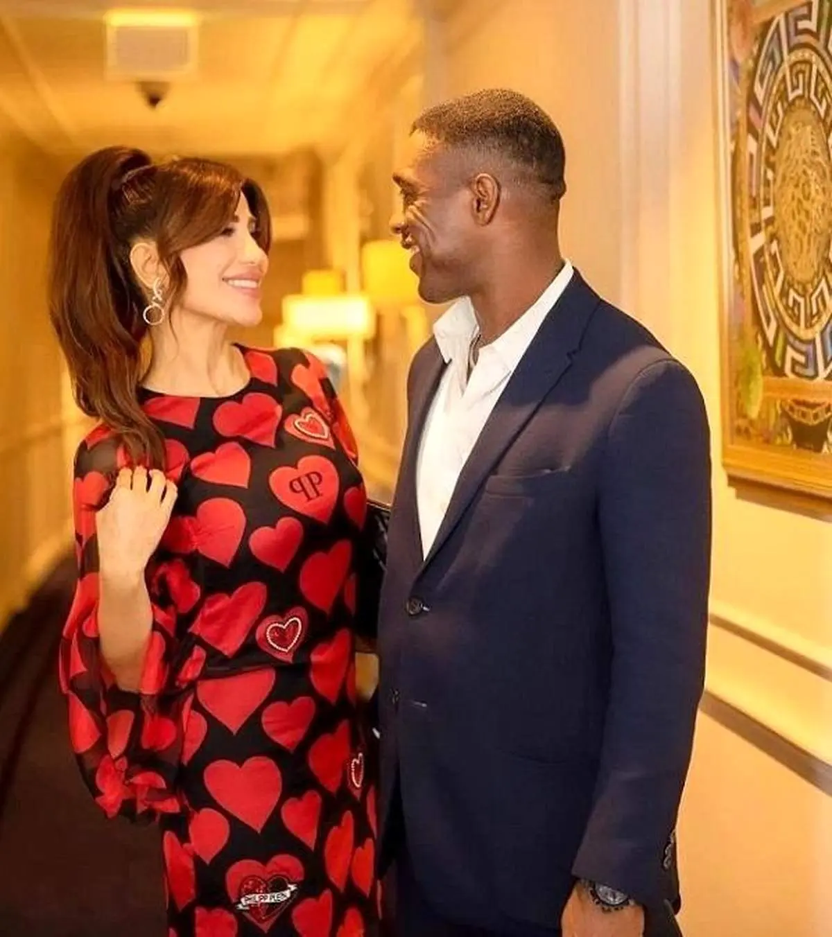 سیدورف و همسر ایرانی‌اش در خیابان‌های میلان