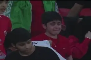 اشک های تلخ کودک پرسپولیسی بعد از تساوی تیمش مقابل الریان قطر + فیلم
