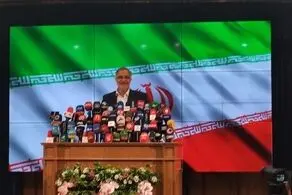 موبایل کاندیدا انتخابات ریاست جمهوری در مناظره بحث برانگیز شد + عکس