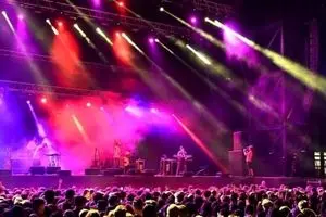 در این روزها سه کنسرت در تهران برگزار می‌شود