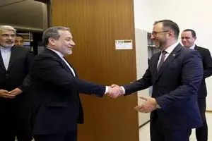 رایزنی عراقچی با وزیر امور خارجه ونزوئلا