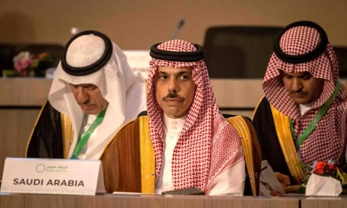 دیدار باقری با فیصل بن فرحان