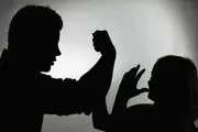 کتک خوردن زن بیچاره از شوهر و خانواده‌اش بخاطر دختر زاییدن