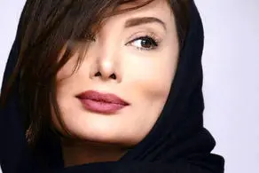 زیبایی خیره کننده نگار فروزنده با موهای بلوند در مکانی خاص!/ عکس