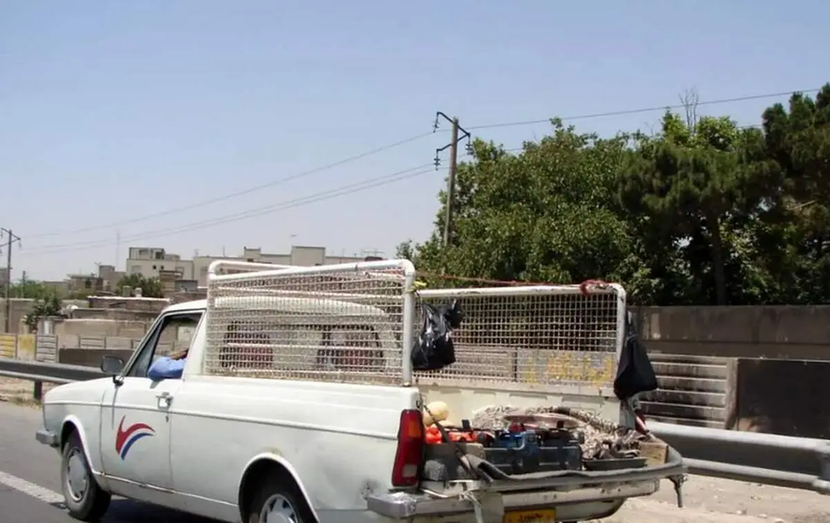 خلاقیت خنده دار در نوشته پشت این وانت حماسه ساز شد/ عکس