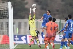 استقلال با مکافات تیم دسته دومی و ۱۰ نفره پایاب را بُرد!