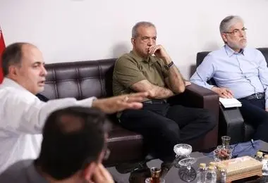تیپ متفاوت پزشکیان در یک جلسه + عکس 